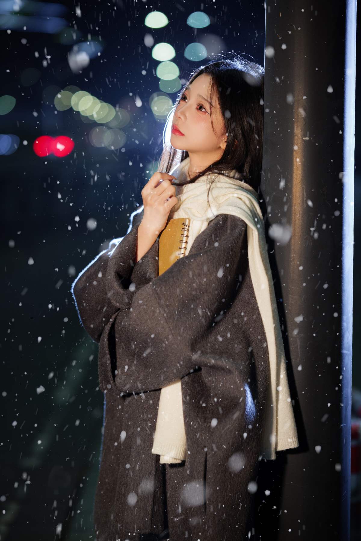 [YITUYU艺图语]2025.12.23 夜景人像 YITUYU艺图语-第1张
