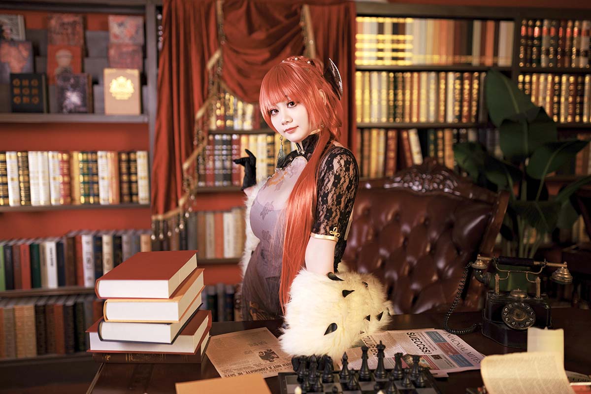 阿雪雪 – 君主旗袍 Cosplay-第1张