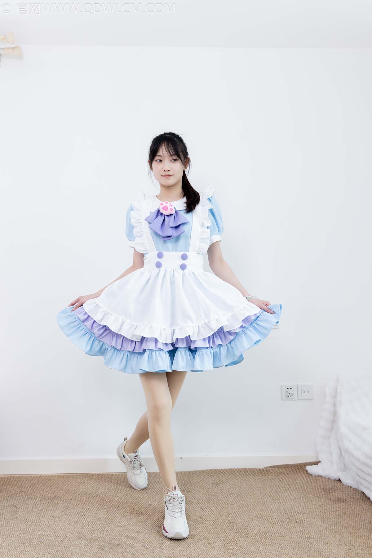 物恋传媒 NO.2704 山奈-女仆装、运动鞋、厚肉丝 WLCM物恋传媒-第1张
