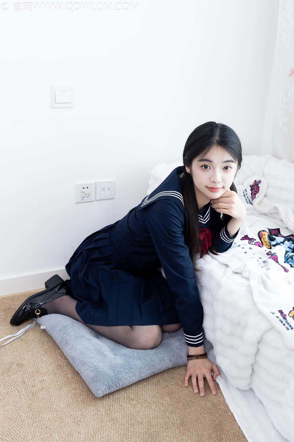 物恋传媒 NO.2703 青提-JK制服、皮鞋、薄黑丝 WLCM物恋传媒-第1张