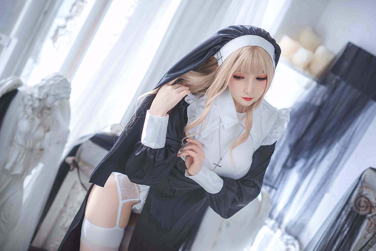 桃濑衣衣 – 修女 Cosplay-第1张