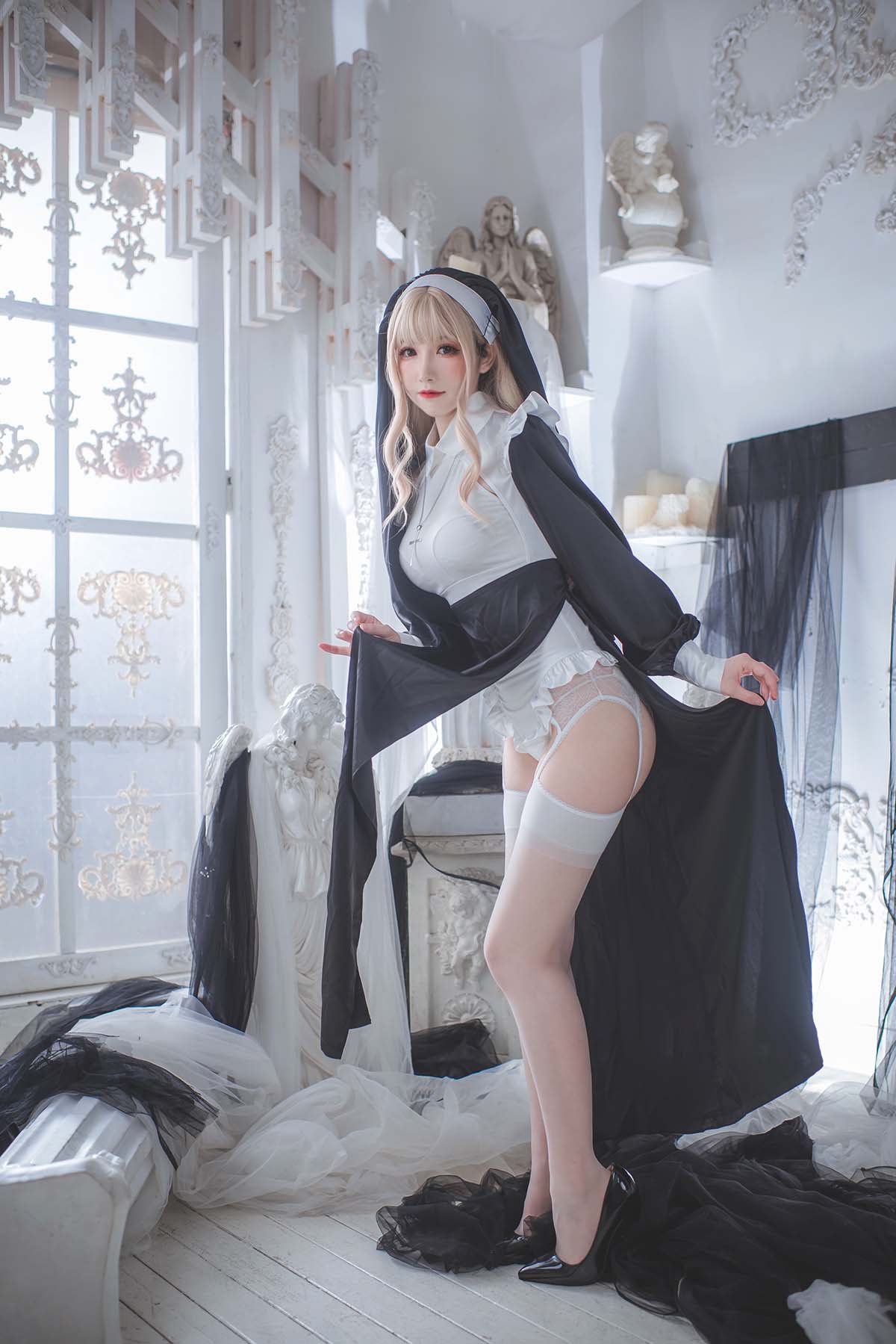桃濑衣衣 – 修女 Cosplay-第2张