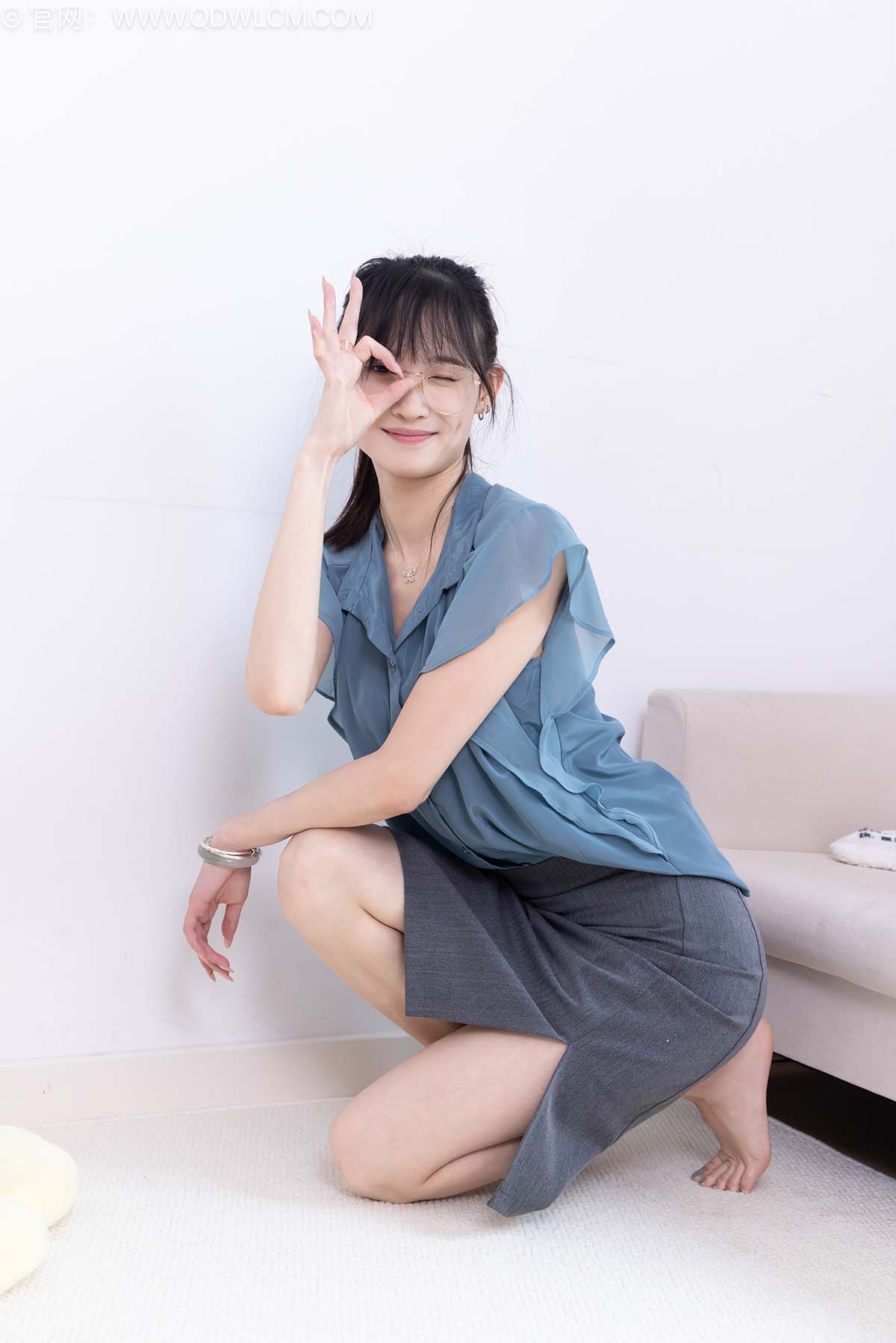 物恋传媒 NO.2725 山奈-高跟凉鞋、薄肉丝、裸足 WLCM物恋传媒-第2张